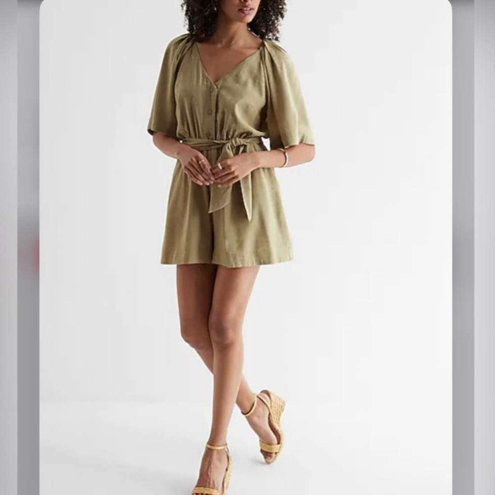 EXPRESS Sage Green Linen Blend Mini Romper Short Slvs Button-up Tie Waist SM NWT